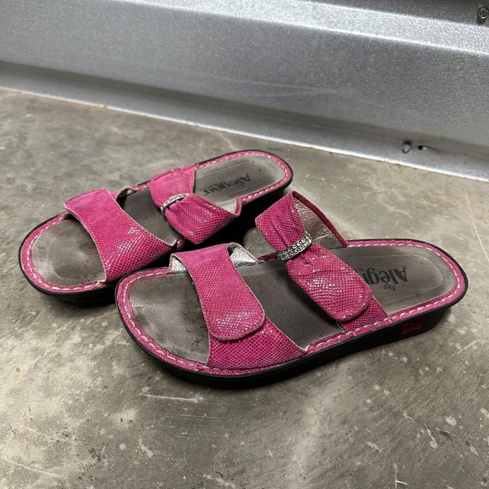 Alegria Karmen Sandals Fucshia Snake Skin Pink Size 37 KAR-705